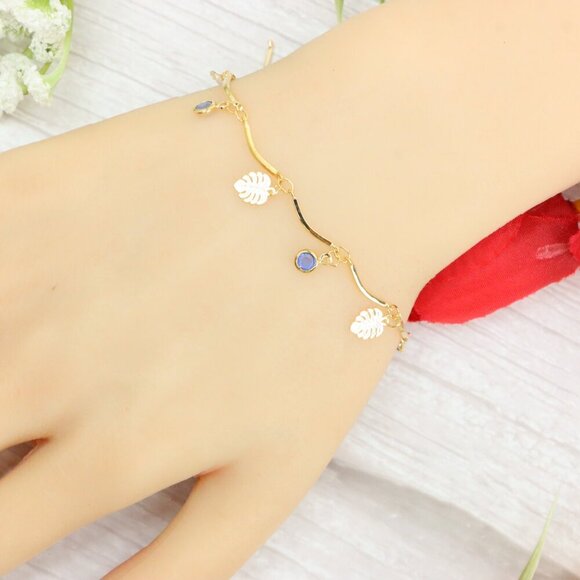 "Trendy Handmade Bracelet – A Thoughtful Gift for Girls & Women | UNVRC1011 - Picture 5 of 10